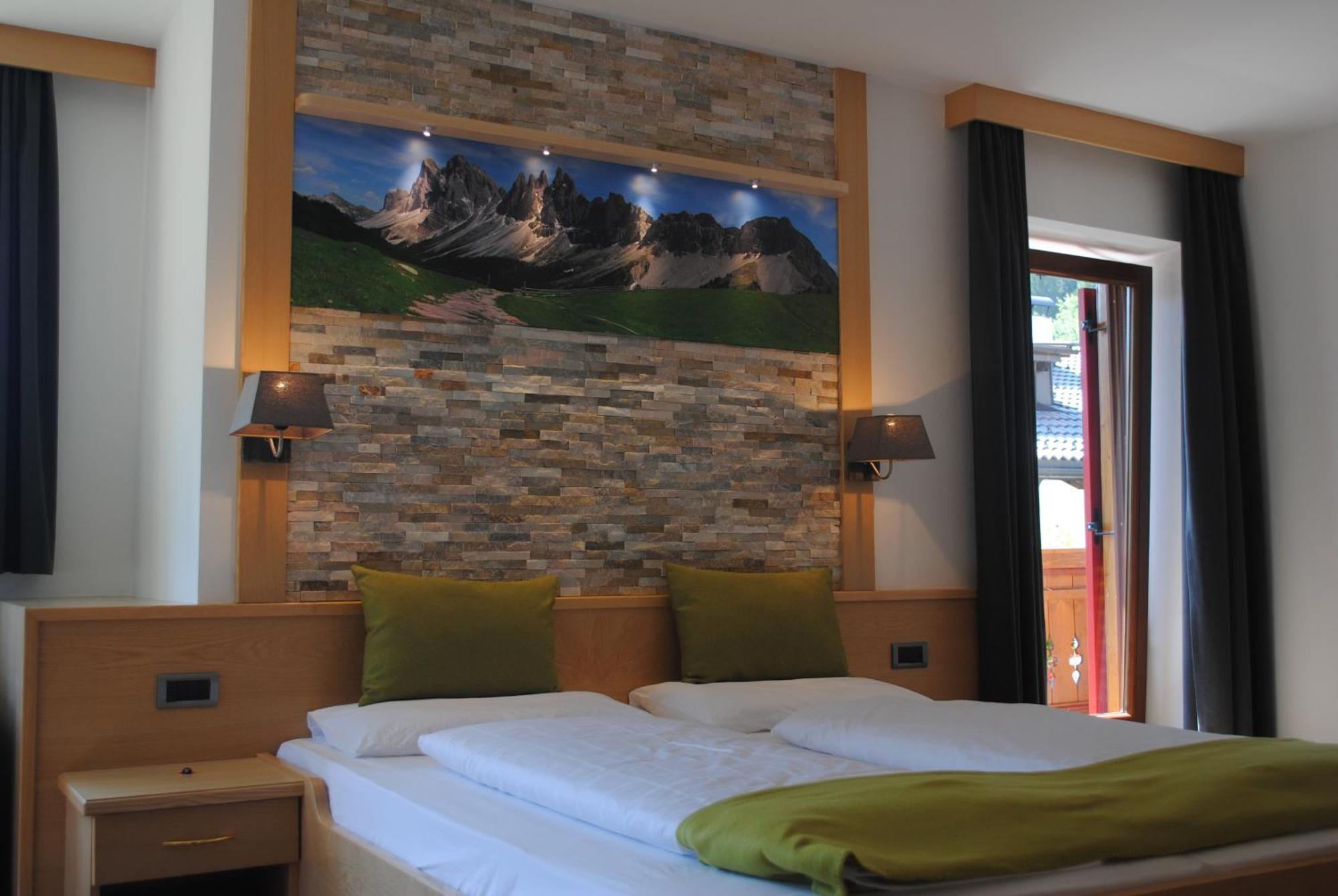 Hotel Garni Walter Ortisei Zewnętrze zdjęcie