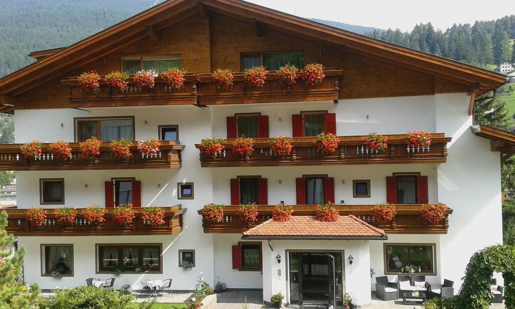 Hotel Garni Walter Ortisei Zewnętrze zdjęcie